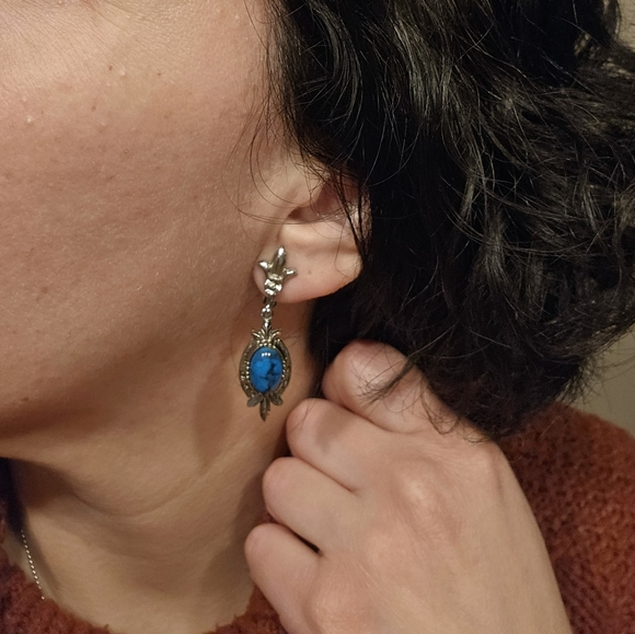 Arthur Pepper ART Faux Turquoise Bear Paw Necklace Clip Earring Set - Picture 2 of 11